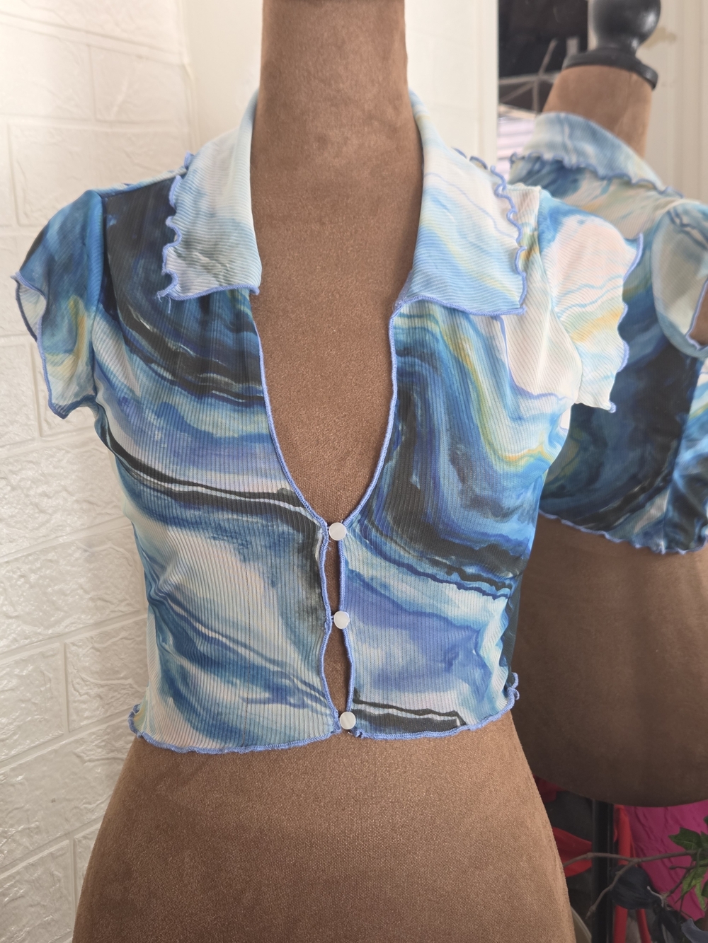 Urban Outfitters Blue Marble-Print Mesh Crop Top - Picture 2 of 6